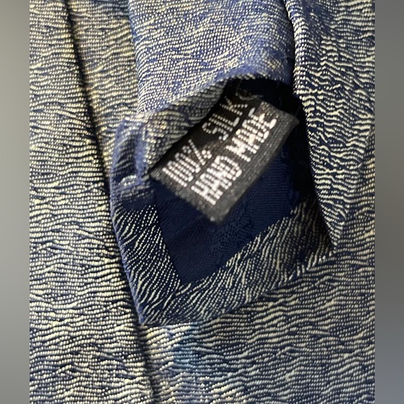 GIORGIO ARMANI 100% Silk Grayish Chromatic Men's Necktie Tie - Made in Italy - Picture 3 of 6
